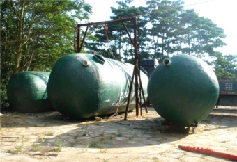 玻璃剛沼氣池